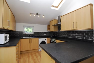 5 bed house, Greenbank, City Centre, Plymouth, PL48QH - Image 2